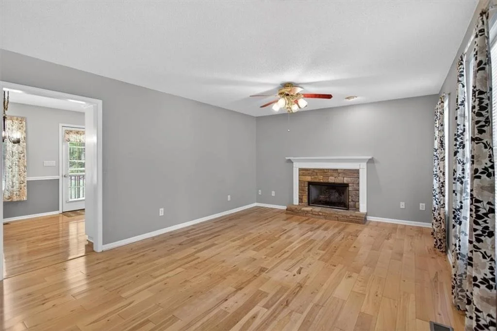 Photo of 402 Deer Run