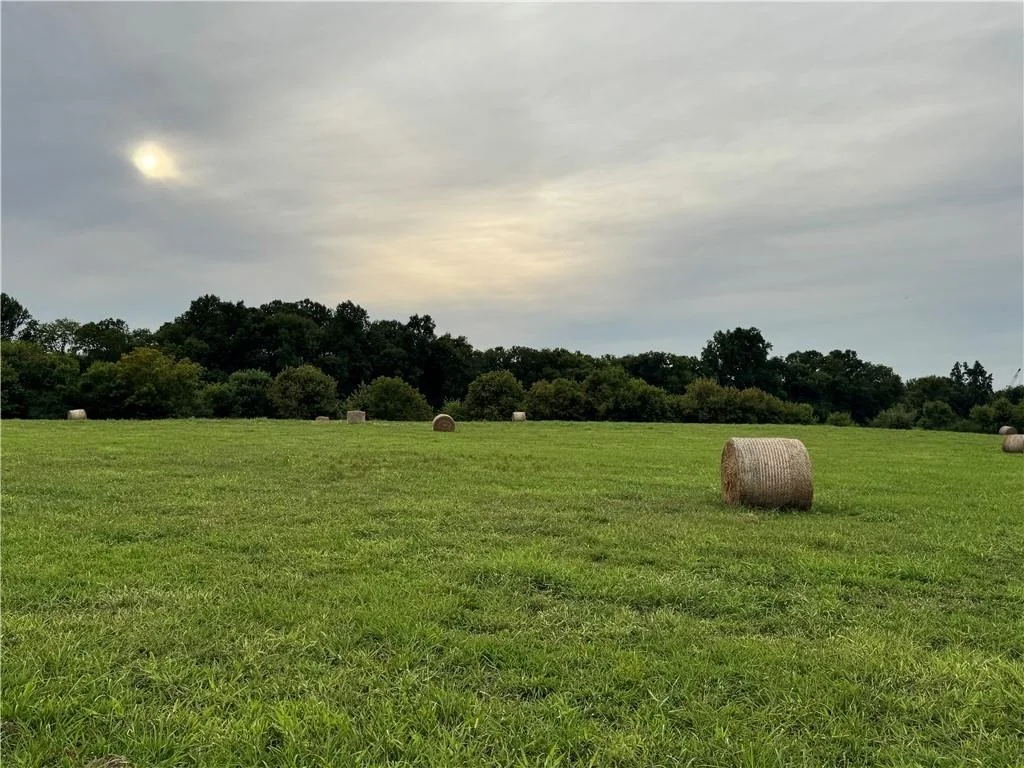Photo of 250 Hook Road NE