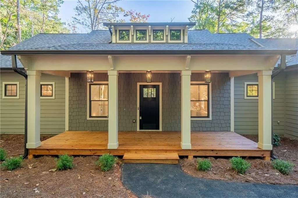 Photo of 595 Wake Robin Drive