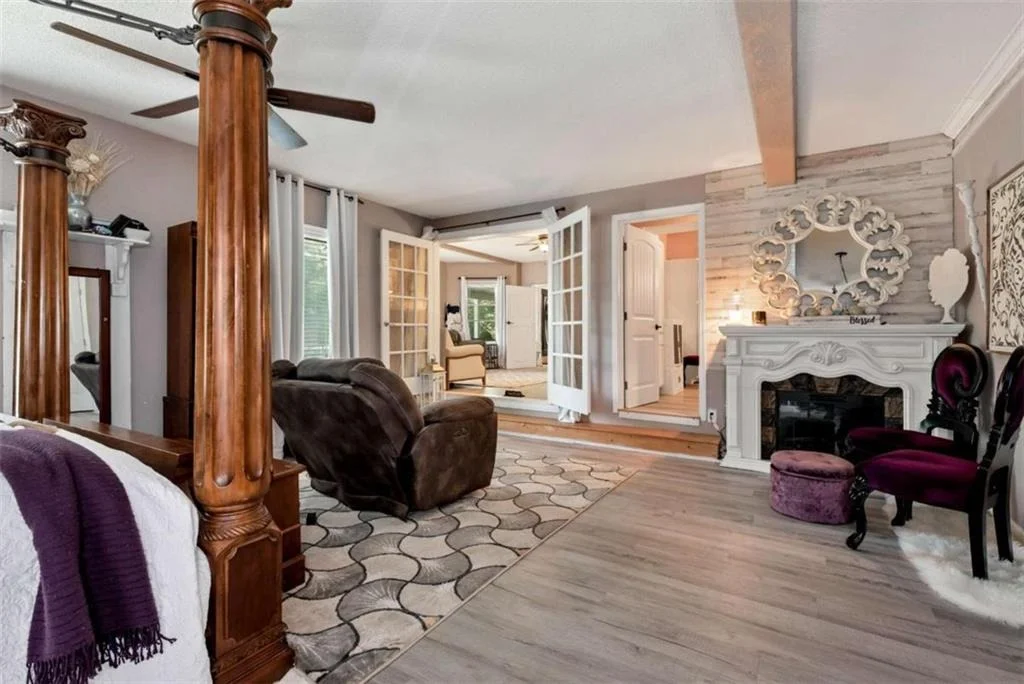 Photo of 425 Greenleaf Drive