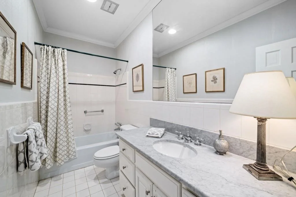 Photo of 8950 Huntcliff Trace