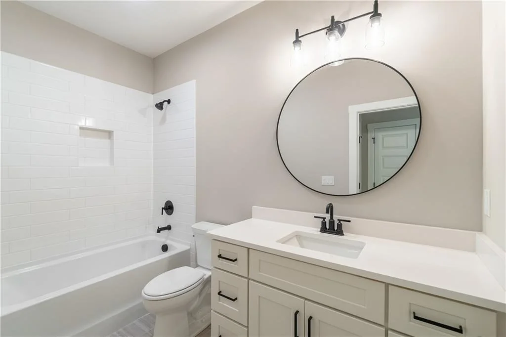 Photo of 595 Wake Robin Drive