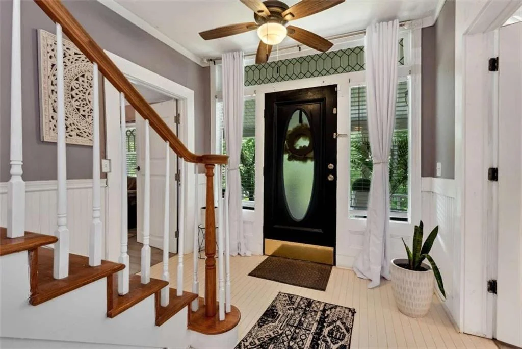 Photo of 425 Greenleaf Drive
