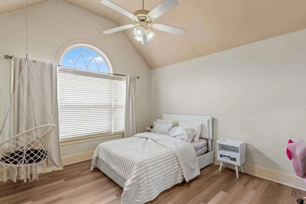 Photo of 1202 Persimmon Way