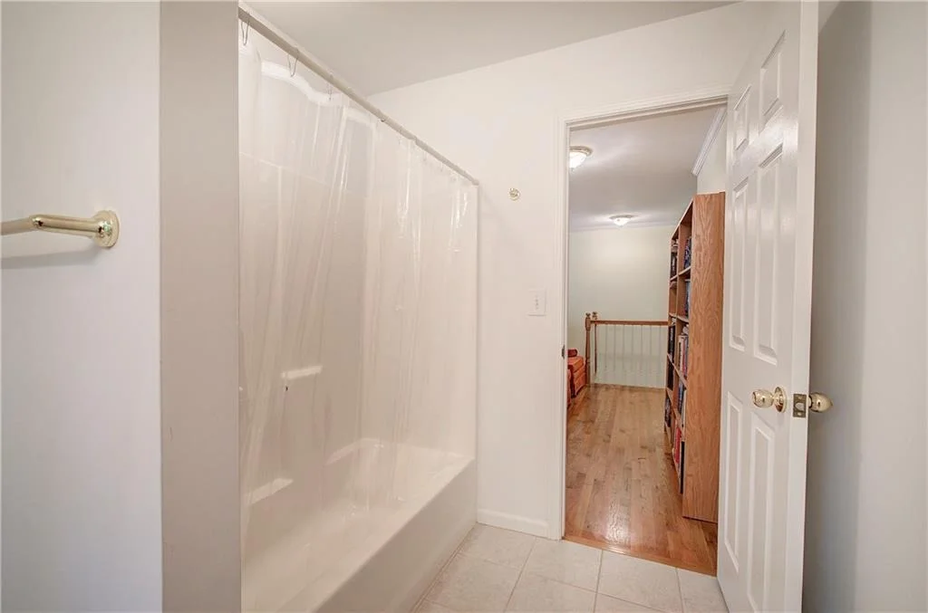 Photo of 312 Lake View Trace