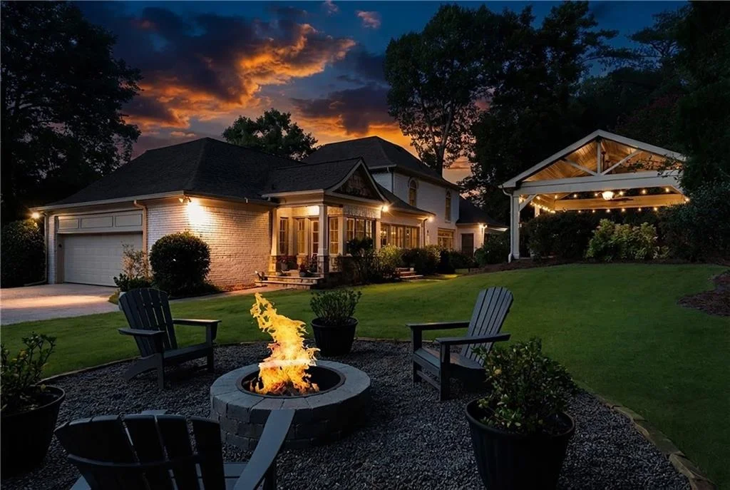 Photo of 9190 Huntcliff Trace