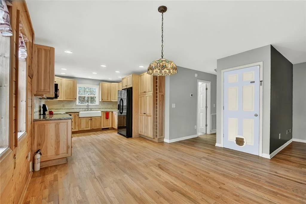 Photo of 144 Emerald Cove