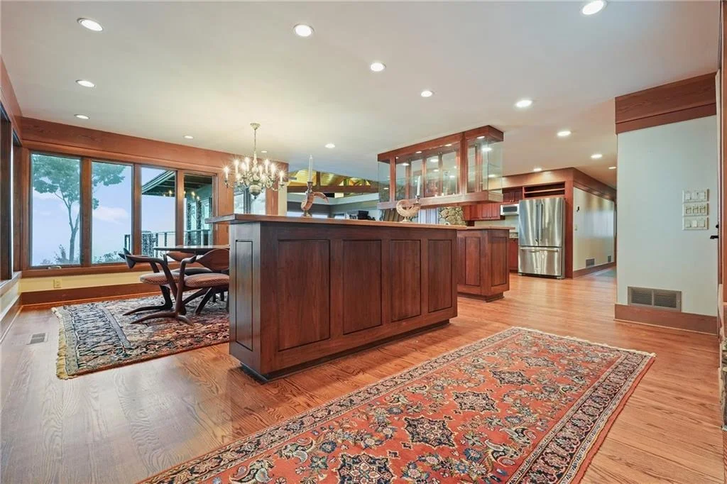 Photo of 202 Sanderlin Mountain Drive N