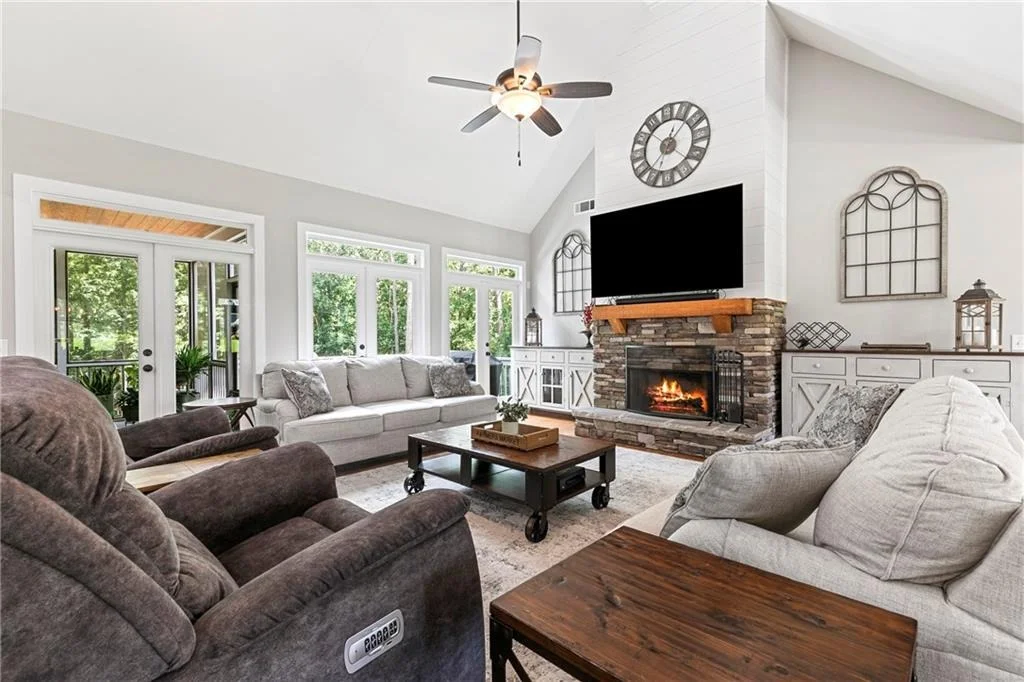 Photo of 151 Wilshire Drive