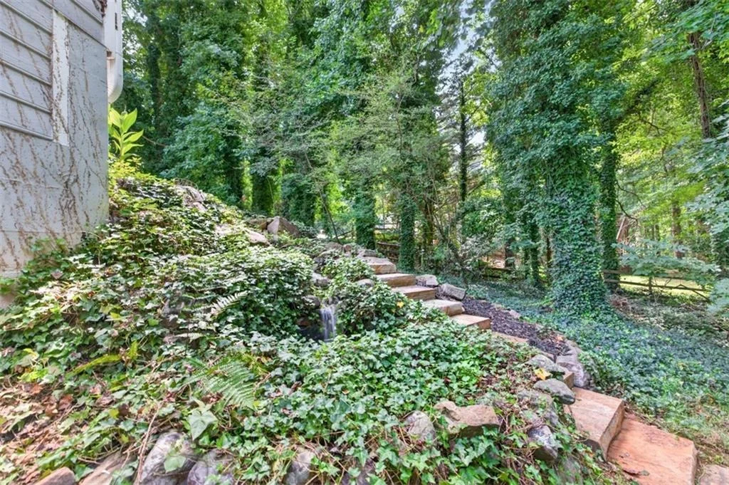 Photo of 1705 Redbud Way