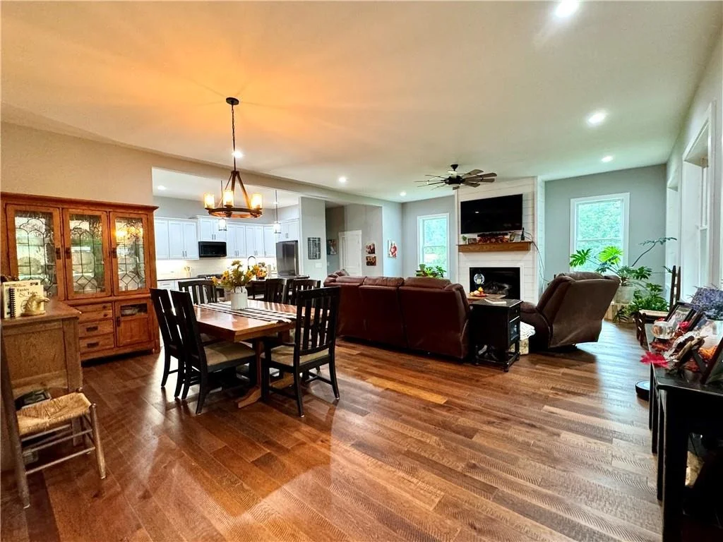 Photo of 250 Hook Road NE