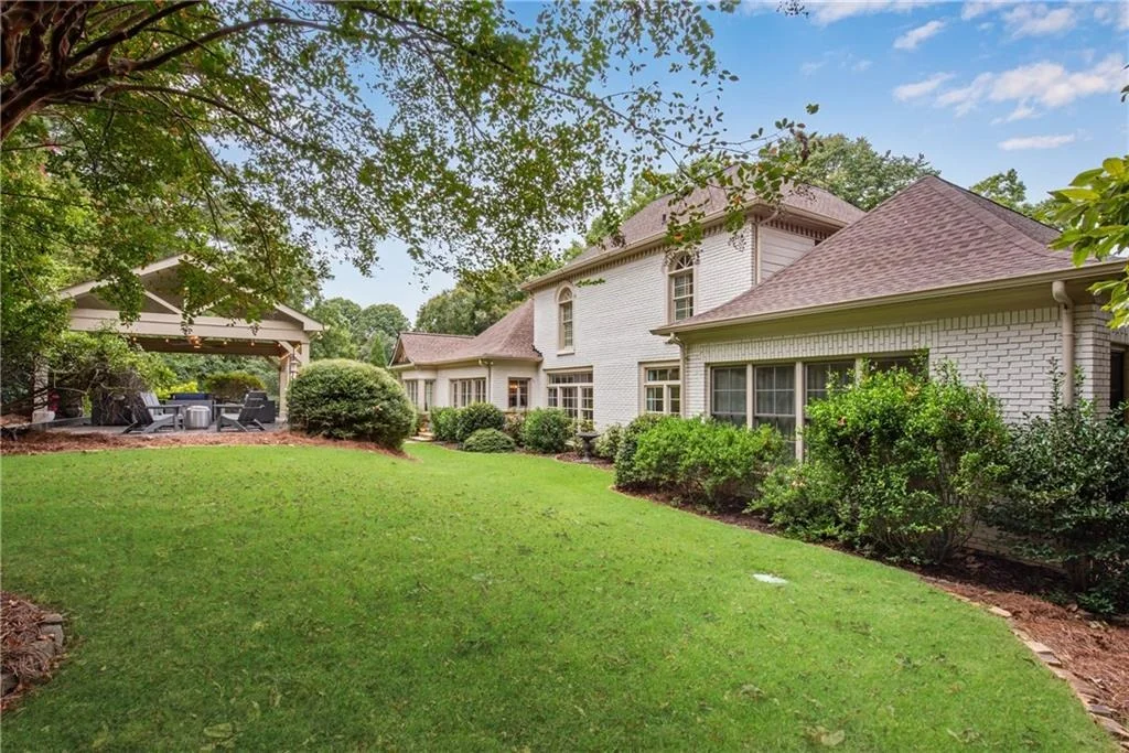 Photo of 9190 Huntcliff Trace