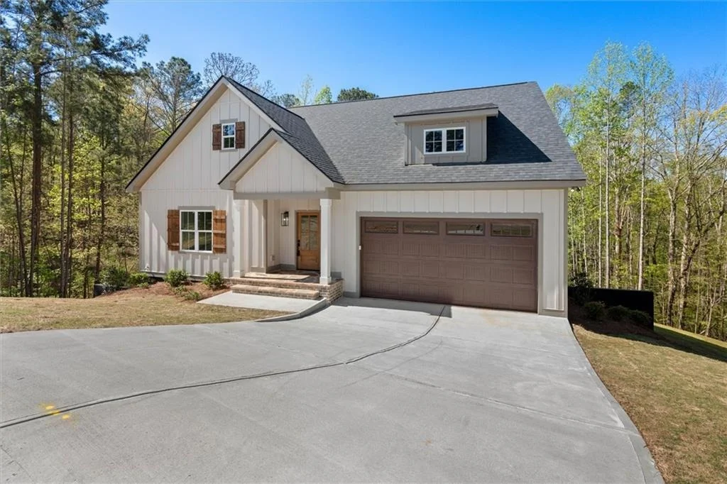 Photo of 327 Crest Pointe S