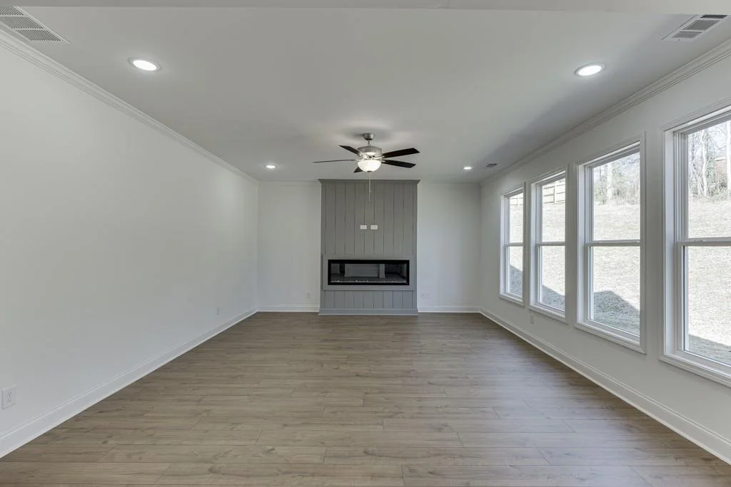 Photo of 979 Lakeview