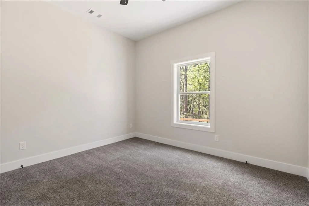 Photo of 327 Crest Pointe S