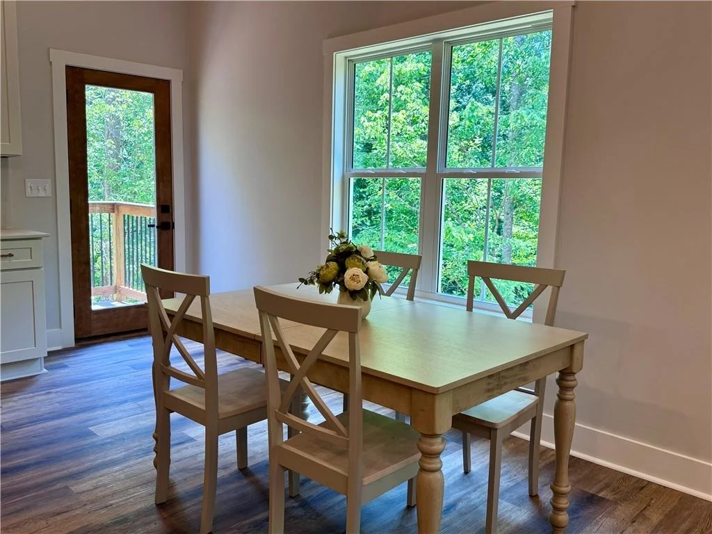 Photo of 327 Crest Pointe S