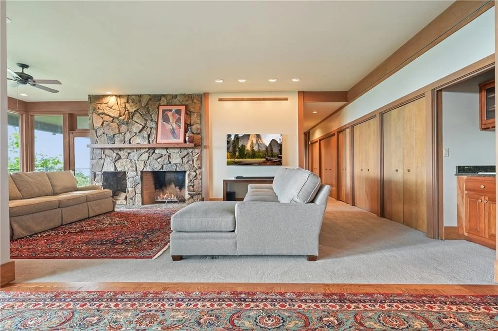 Photo of 202 Sanderlin Mountain Drive N