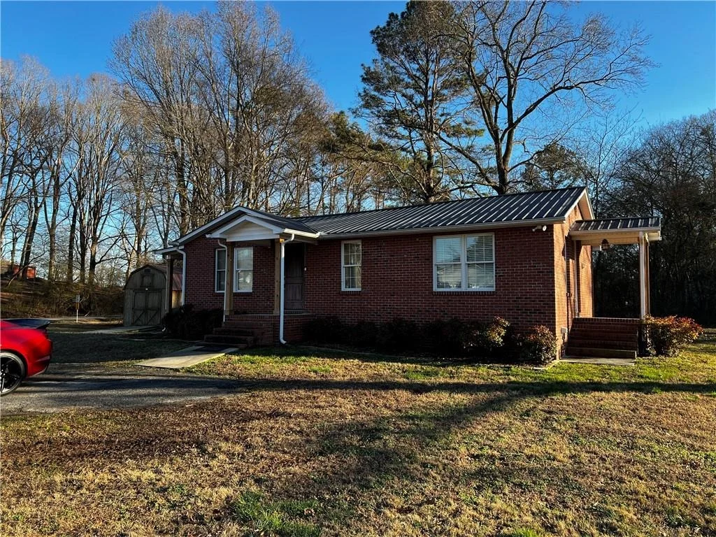 Photo of 322 Goat Road NW