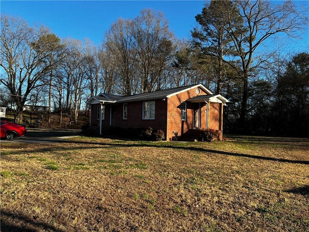 Photo of 322 Goat Road NW
