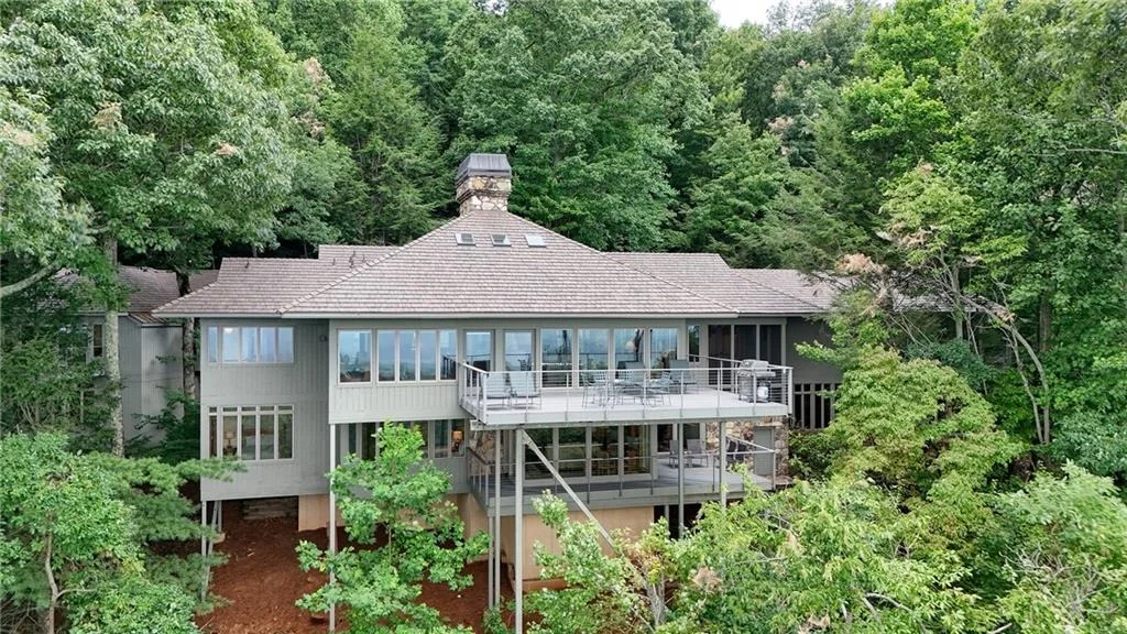Photo of 202 Sanderlin Mountain Drive N