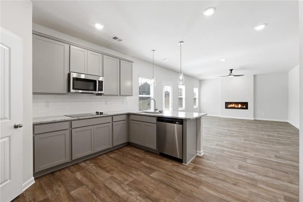 Photo of 398 RIVER WALK FARM Parkway