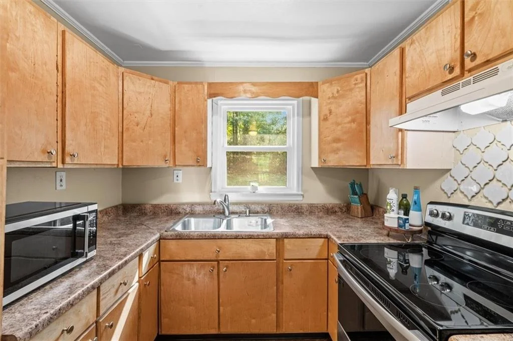 Photo of 163 Ben Putnam Road