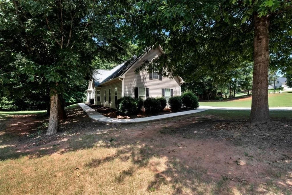 Photo of 222 Jefferson Walk Circle