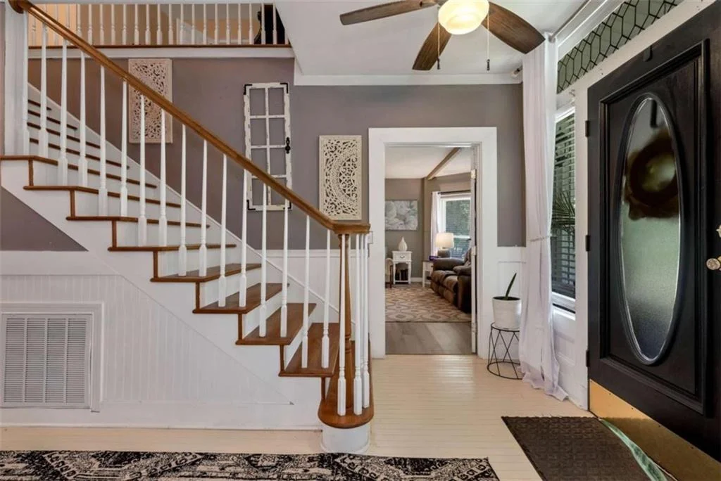 Photo of 425 Greenleaf Drive