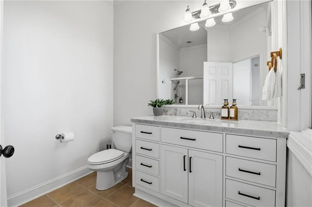 Photo of 1837 Ridgeview Drive