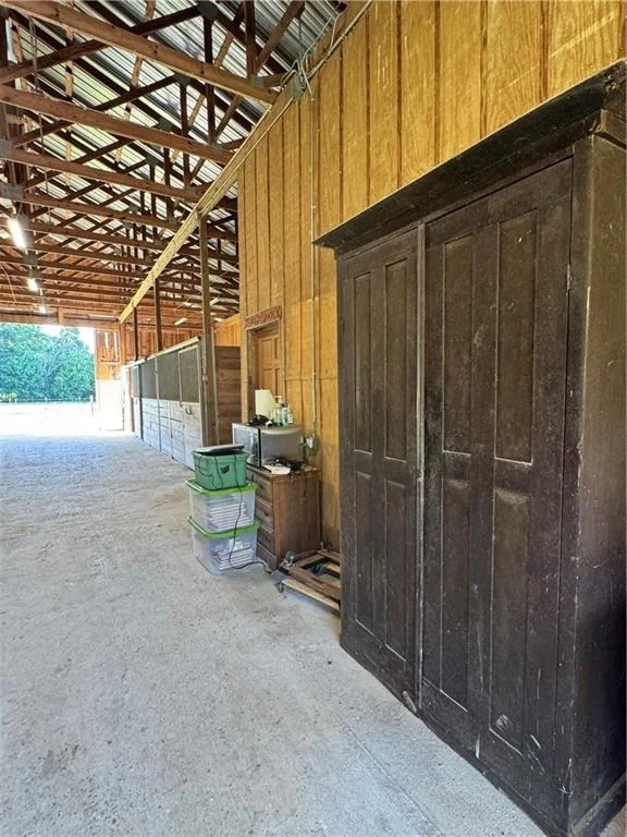 Photo of 250 Hook Road NE
