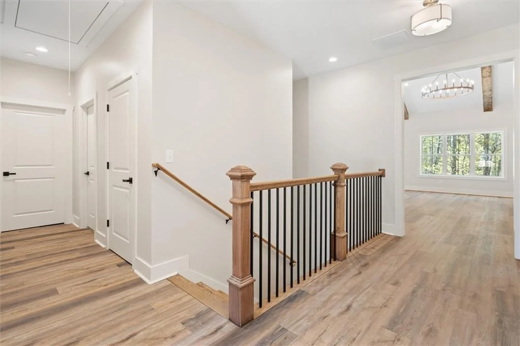 Photo of 327 Crest Pointe S