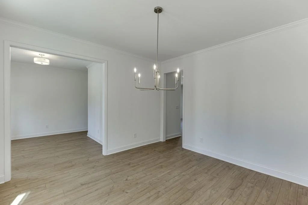 Photo of 979 Lakeview
