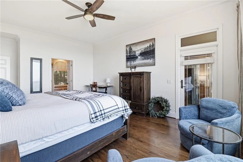 Photo of 1837 Ridgeview Drive
