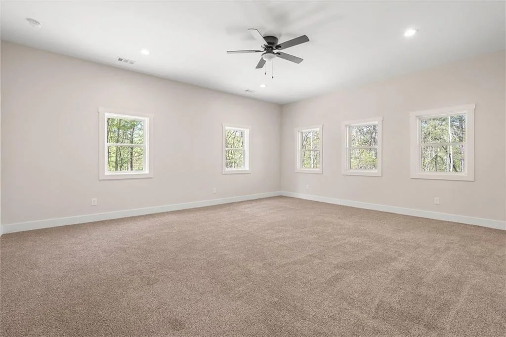 Photo of 327 Crest Pointe S