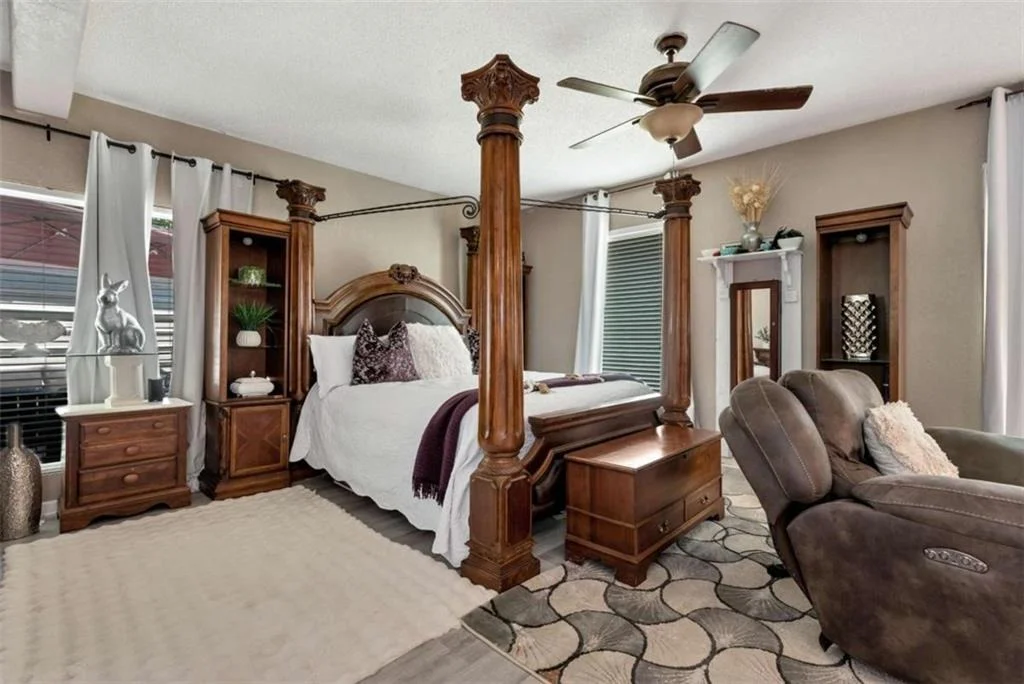 Photo of 425 Greenleaf Drive