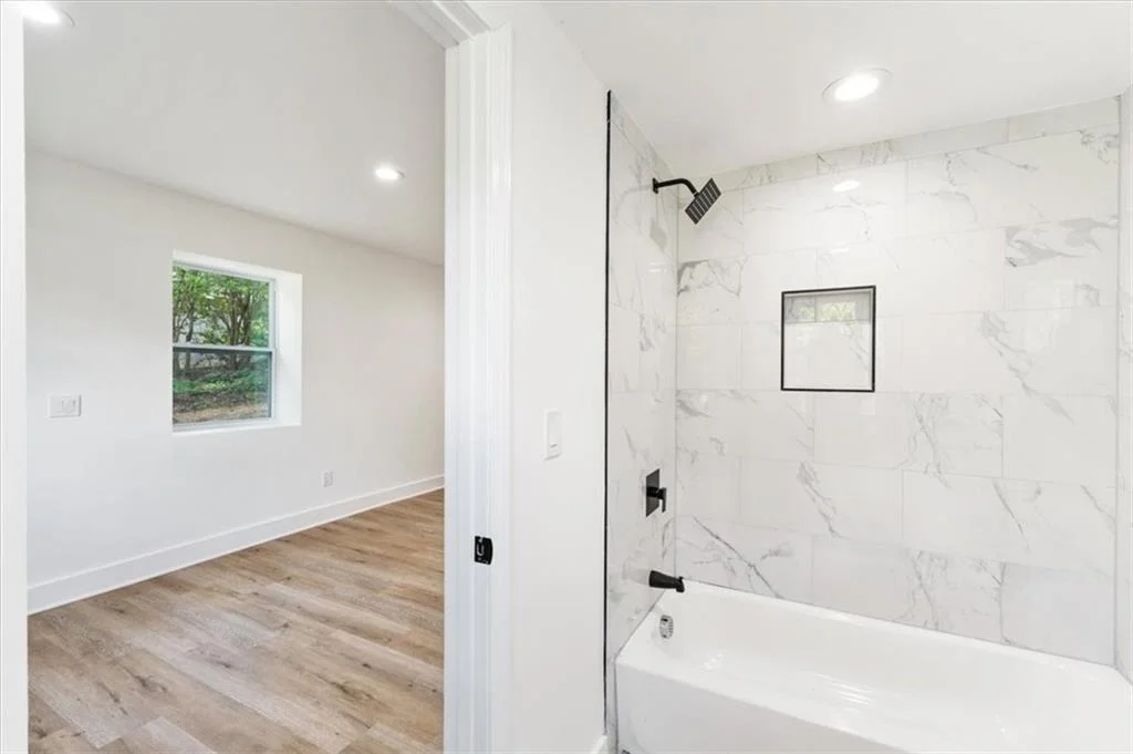 Photo of 6885 Silver Maple Trail