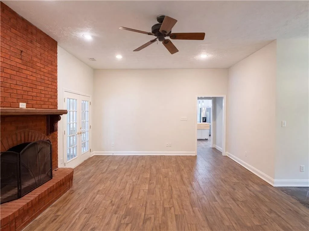 Photo of 346 Carnation Drive