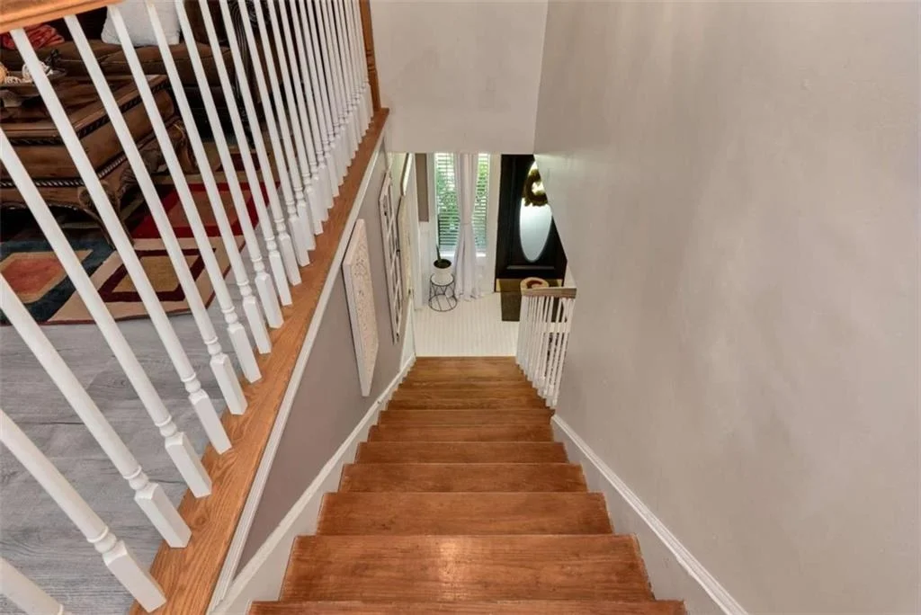 Photo of 425 Greenleaf Drive
