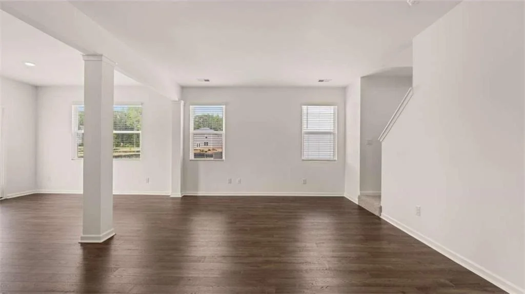 Photo of 302 Friendship Oak Way