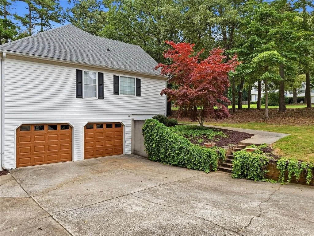 Photo of 460 Kerry Drive