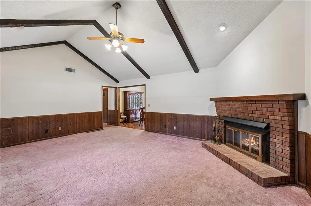Photo of 16055 Thompson Road