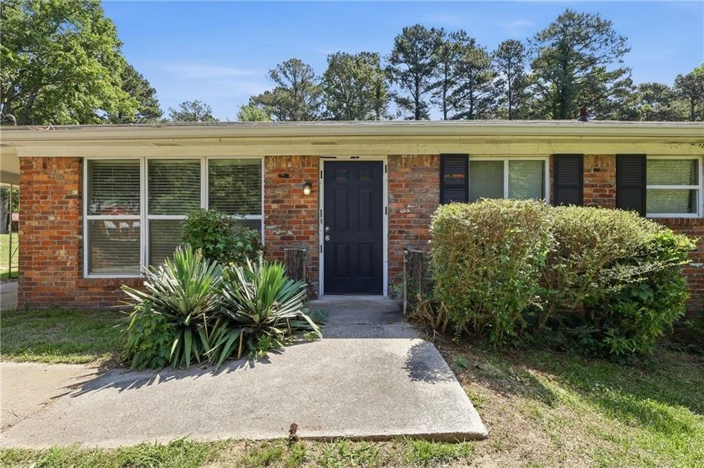 Photo of 5900 Mallory Road