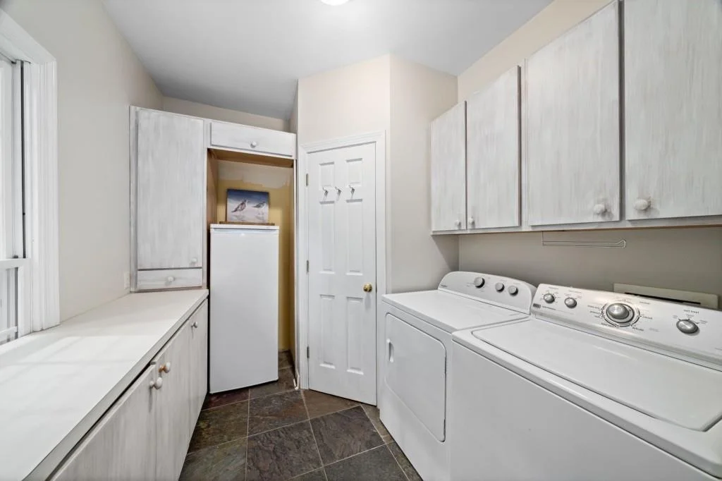 Photo of 8950 Huntcliff Trace