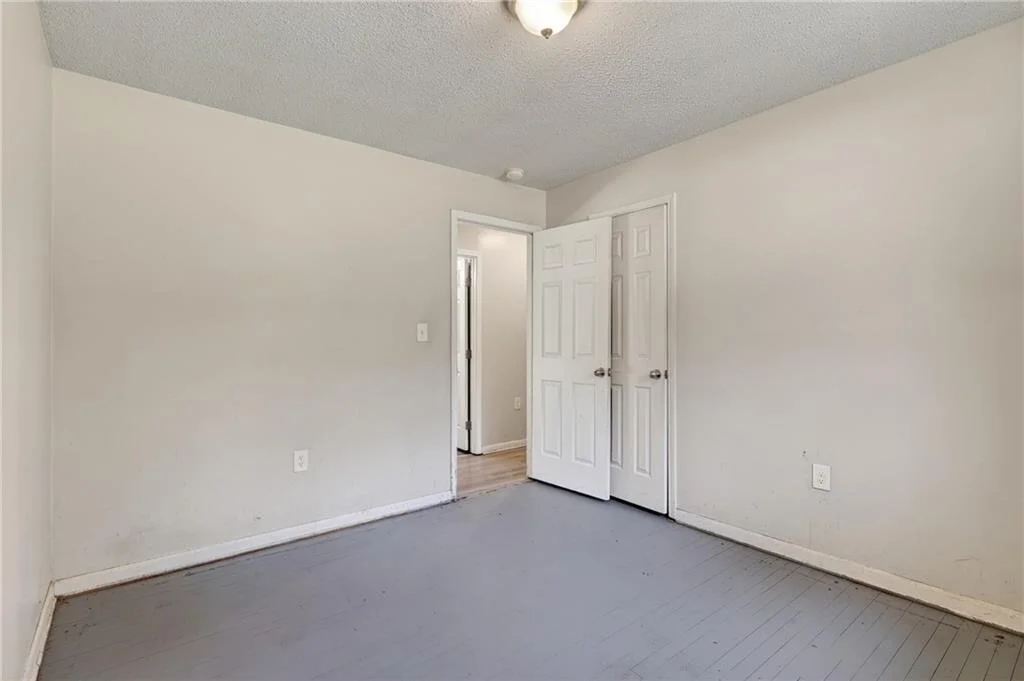 Photo of 5900 Mallory Road
