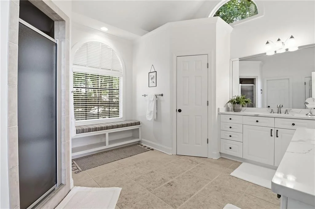 Photo of 1837 Ridgeview Drive