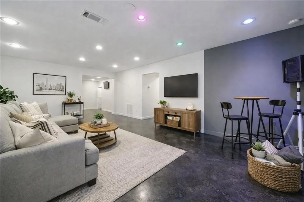 Photo of 160 Crest Brooke Drive
