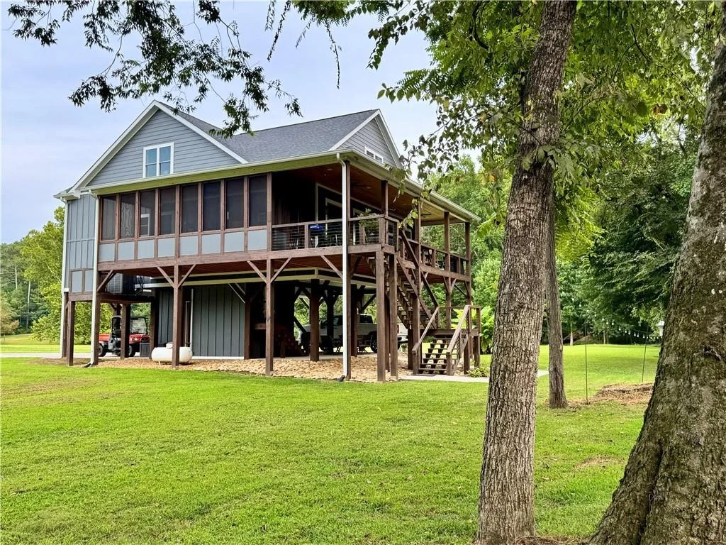 Photo of 250 Hook Road NE
