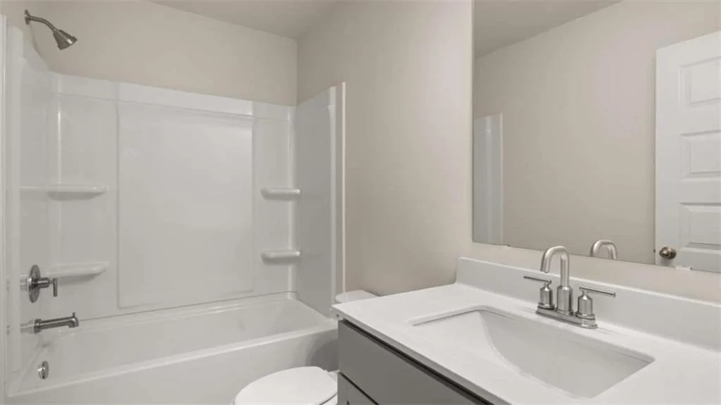 Photo of 490 Beachview Road