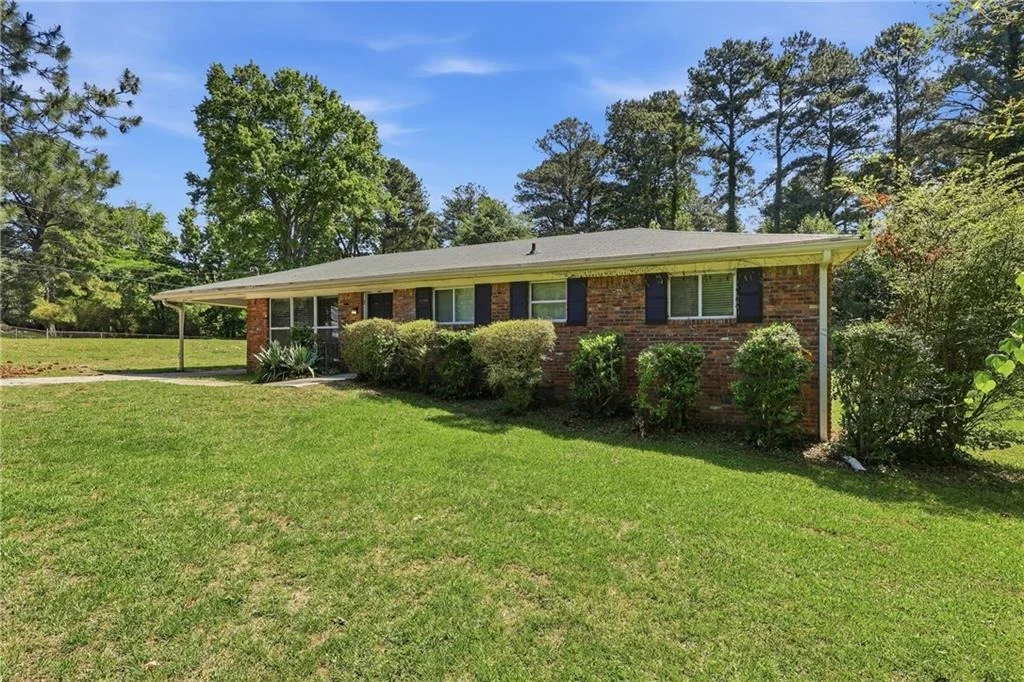 Photo of 5900 Mallory Road
