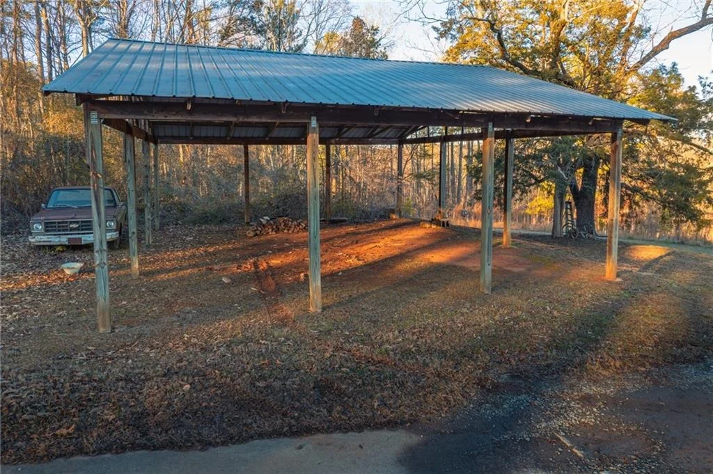 Photo of 873 Long Road